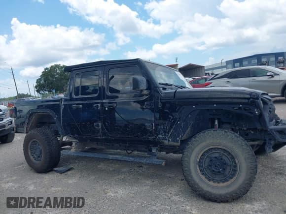 ✅ 2021 Jeep Gladiator Sport S • VIN: 1C6HJTAG1ML602561 • Lot: 42743557. Wystawiony na IAAI z przebiegiem Nie podano. Bezpłatny archiwum sprzedaży aukcyjnych z USA i szczegółowy raport historii pojazdu na DreamBid. Zdjęcie 13.