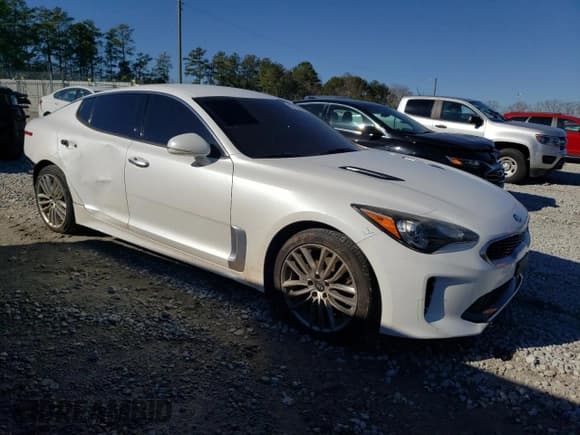 ✅ 2018 Kia Stinger • VIN: KNAE15LA6J6017644 • Lot: 83770994. Wystawiony na Copart z przebiegiem 88 025 mil. Bezpłatny archiwum sprzedaży aukcyjnych z USA i szczegółowy raport historii pojazdu na DreamBid. Zdjęcie 4.