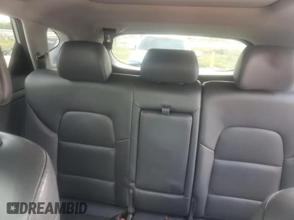 ✅ 2016 Hyundai Tucson Sport • VIN: KM8J3CA25GU212517 • Lot: 81848625. Listed on Copart with 106,472 mi. Free auction sales archive from the USA and detailed vehicle history report at DreamBid. Image 10.