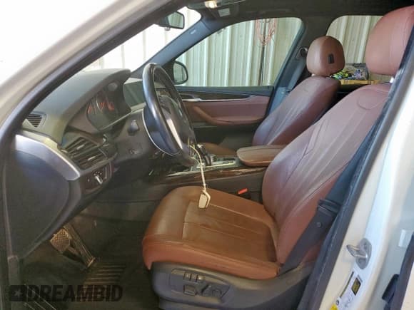 ✅ 2017 BMW X5 sDrive35i • VIN: 5UXKR2C56H0U18655 • Lot: 91474075. Wystawiony na Copart z przebiegiem 168 107 mil. Bezpłatny archiwum sprzedaży aukcyjnych z USA i szczegółowy raport historii pojazdu na DreamBid. Zdjęcie 7.