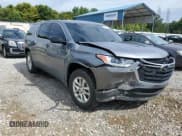 ✅ 2020 Chevrolet Traverse LS • VIN: 1GNERFKW4LJ128179 • Lot: 67110854. Wystawiony na Copart z przebiegiem 104 919 mil. Bezpłatny archiwum sprzedaży aukcyjnych z USA i szczegółowy raport historii pojazdu na DreamBid. Zdjęcie 4.