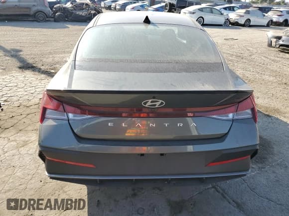✅ 2025 Hyundai Elantra SEL Sport • VIN: KMHLM4DG0SU927989 • Lot: 81046305. Listed on Copart with 9,734 mi. Free auction sales archive from the USA and detailed vehicle history report at DreamBid. Image 6.