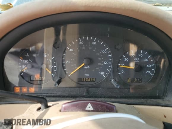 ✅ 2001 Mercedes-Benz M 320/430/500 • VIN: 4JGAB54E41A272057 • Lot: 58197965. Wystawiony na Copart z przebiegiem 150 829 mil. Bezpłatny archiwum sprzedaży aukcyjnych z USA i szczegółowy raport historii pojazdu na DreamBid. Zdjęcie 9.