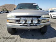 ✅ 2000 Chevrolet Suburban LS • VIN: 3GNEC16T9YG195275 • Lot: 81143735. Listed on Copart with 20,078 mi. Free auction sales archive from the USA and detailed vehicle history report at DreamBid. Image 5.