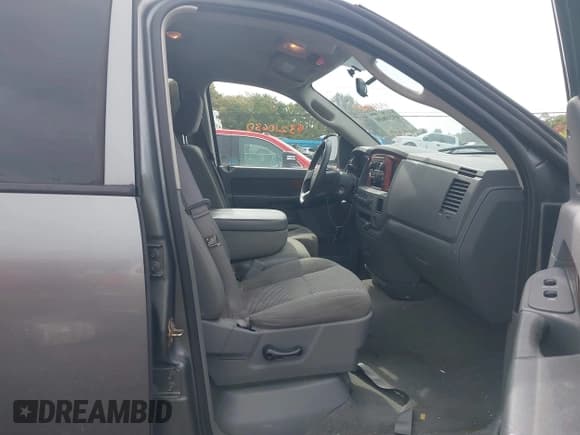 ✅ 2006 Dodge 1500 SLT • VIN: 1D7HU182X6J228471 • Лот: 43210630. Опубликован ранее на IAAI с пробегом 157 607 миль. Бесплатный доступ к архиву аукционных продаж из США и подробный отчёт об истории автомобиля на DreamBid. Изображение 5.