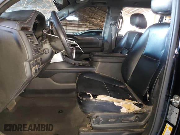 ✅ 2022 Chevrolet Suburban Z71 • VIN: 1GNSKDKD7NR249707 • Lot: 79271484. Wystawiony na Copart z przebiegiem 73 680 mil. Bezpłatny archiwum sprzedaży aukcyjnych z USA i szczegółowy raport historii pojazdu na DreamBid. Zdjęcie 7.