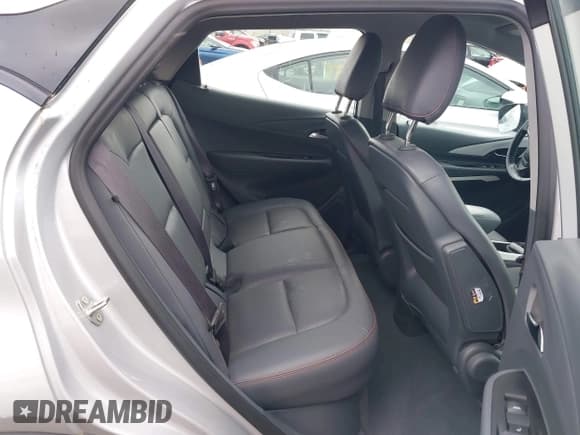 ✅ 2017 Chevrolet Bolt EV Premier • VIN: 1G1FX6S02H4181475 • Lot: 42233844. Wystawiony na IAAI z przebiegiem 35 758 mil. Bezpłatny archiwum sprzedaży aukcyjnych z USA i szczegółowy raport historii pojazdu na DreamBid. Zdjęcie 8.