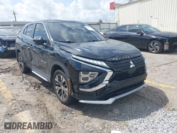 ✅ 2022 Mitsubishi Eclipse Cross SE • VIN: JA4ATWAA8NZ001075 • Lot: 43095783. Listed on IAAI with 142,846 mi. Free auction sales archive from the USA and detailed vehicle history report at DreamBid. Image 1.