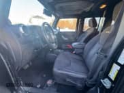 ✅ 2014 Jeep Wrangler Unlimited Sahara • VIN: 1C4BJWEG2EL210636 • Lot: 88577885. Wystawiony na Copart z przebiegiem 115 501 mil. Bezpłatny archiwum sprzedaży aukcyjnych z USA i szczegółowy raport historii pojazdu na DreamBid. Zdjęcie 5.