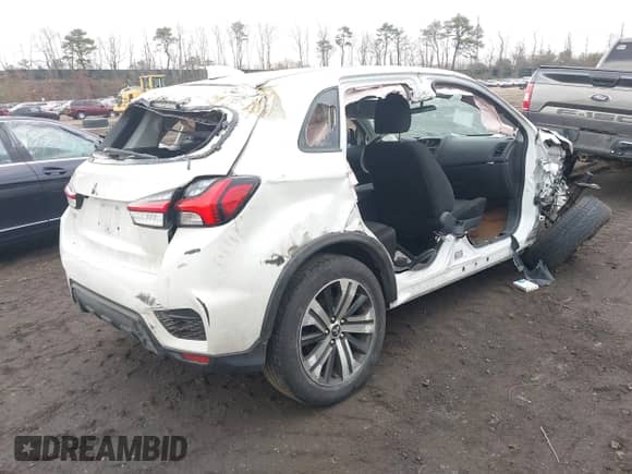 2020 Mitsubishi Outlander ES с VIN JA4AR3AUXLU027372, выставлен на аукционе IAAI как лот 42047081 с пробегом Не указан миль и . История ставок и продаж доступна на DreamBid. Изображение 4.