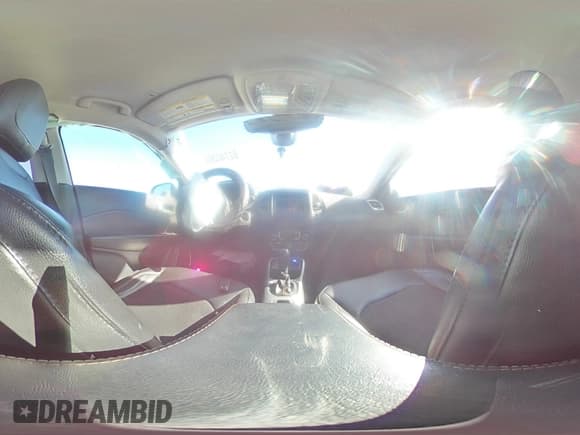 ✅ 2019 Jeep Compass Latitude • VIN: 3C4NJCBB6KT649679 • Lot: 82740365. Listed on Copart with 71,904 mi. Free auction sales archive from the USA and detailed vehicle history report at DreamBid. Image 16.