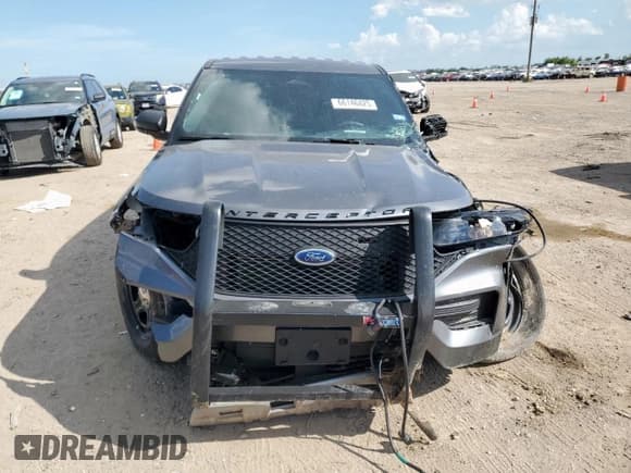 ✅ 2025 Ford Police Interceptor Utility • VIN: 1FM5K8AC2SGA32610 • Lot: 66146425. Listed on Copart with 11,700 mi. Free auction sales archive from the USA and detailed vehicle history report at DreamBid. Image 5.