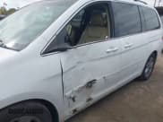 ✅ 2010 Honda Odyssey Touring • VIN: 5FNRL3H9XAB074564 • Lot: 43542369. Wystawiony na IAAI z przebiegiem 211 048 mil. Bezpłatny archiwum sprzedaży aukcyjnych z USA i szczegółowy raport historii pojazdu na DreamBid. Zdjęcie 6.