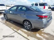 ✅ 2024 Nissan Versa SV • VIN: 3N1CN8EVXRL831946 • Лот: 43394629. Опубликован ранее на IAAI с пробегом 81 282 миль. Бесплатный доступ к архиву аукционных продаж из США и подробный отчёт об истории автомобиля на DreamBid. Изображение 3.