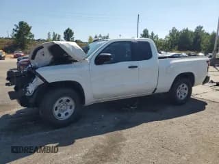 ✅ 2025 Nissan Frontier S • VIN: 1N6ED1CL2SN621586 • Лот: 71224535. Опубликован ранее на Copart с пробегом 2 549 миль. Бесплатный доступ к архиву аукционных продаж из США и подробный отчёт об истории автомобиля на DreamBid. Изображение 1.