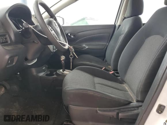 ✅ 2017 Nissan Versa SV • VIN: 3N1CN7AP8HL814174 • Lot: 55876165. Listed on Copart with 60,040 mi. Free auction sales archive from the USA and detailed vehicle history report at DreamBid. Image 7.