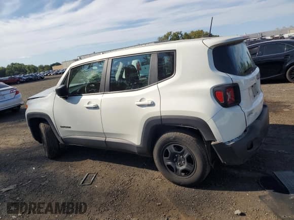 ✅ 2022 Jeep Renegade Sport • VIN: ZACNJDA13NPN61065 • Lot: 80097035. Wystawiony na Copart z przebiegiem 58 063 mil. Bezpłatny archiwum sprzedaży aukcyjnych z USA i szczegółowy raport historii pojazdu na DreamBid. Zdjęcie 2.