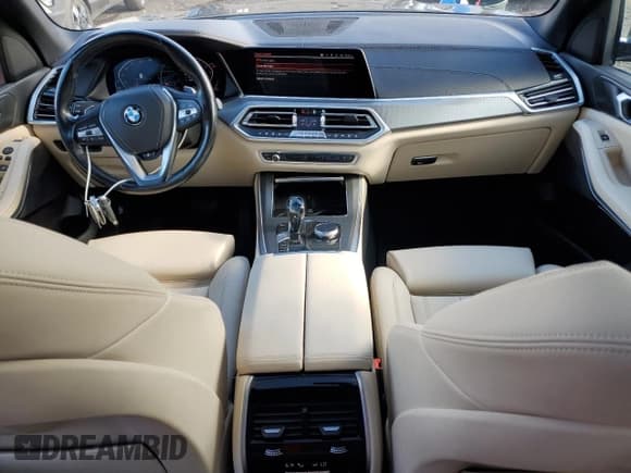 ✅ 2019 BMW X5 xDrive40i • VIN: 5UXCR6C5XKLL21279 • Лот: 93093265. Опубликован ранее на Copart с пробегом 114 514 миль. Бесплатный доступ к архиву аукционных продаж из США и подробный отчёт об истории автомобиля на DreamBid. Изображение 8.