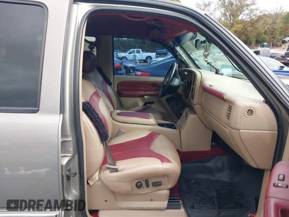 ✅ 2002 GMC Yukon XL SLE • VIN: 3GKEC16Z42G316707 • Lot: 43583368. Wystawiony na IAAI z przebiegiem 302 145 mil. Bezpłatny archiwum sprzedaży aukcyjnych z USA i szczegółowy raport historii pojazdu na DreamBid. Zdjęcie 5.