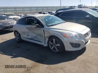 ✅ 2011 Volvo C30 • VIN: YV1672MK0B2247940 • Lot: 74365764. Wystawiony na Copart z przebiegiem 141 866 mil. Bezpłatny archiwum sprzedaży aukcyjnych z USA i szczegółowy raport historii pojazdu na DreamBid. Zdjęcie 4.