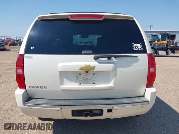 ✅ 2013 Chevrolet Tahoe LTZ • VIN: 1GNSKCE04DR331475 • Lot: 42897009. Listed on IAAI with 178,454 mi. Free auction sales archive from the USA and detailed vehicle history report at DreamBid. Image 16.