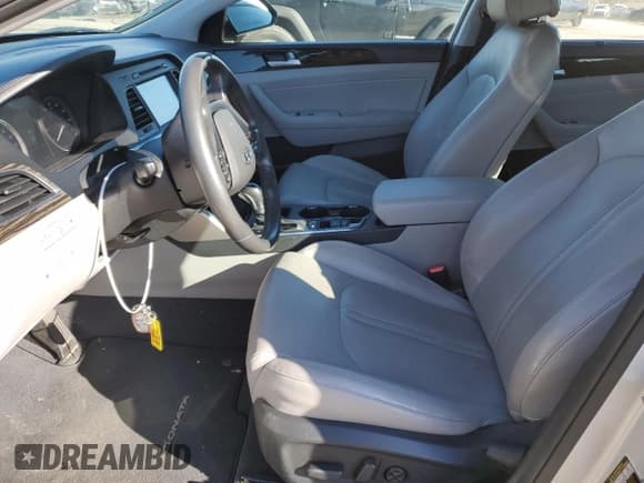 ✅ 2016 Hyundai Sonata Limited • VIN: KMHE34L17GA019394 • Lot: 39476483. Listed on Copart with 44,408 mi. Free auction sales archive from the USA and detailed vehicle history report at DreamBid. Image 7.