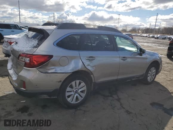 ✅ 2015 Subaru Outback Premium • VIN: 4S4BSBDC0F3359936 • Лот: 92096755. Опубликован ранее на Copart с пробегом 105 322 миль. Бесплатный доступ к архиву аукционных продаж из США и подробный отчёт об истории автомобиля на DreamBid. Изображение 3.