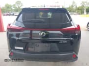 ✅ 2019 Lexus UX 200 • VIN: JTHY3JBH4K2016517 • Lot: 43129039. Wystawiony na IAAI z przebiegiem 100 911 mil. Bezpłatny archiwum sprzedaży aukcyjnych z USA i szczegółowy raport historii pojazdu na DreamBid. Zdjęcie 16.