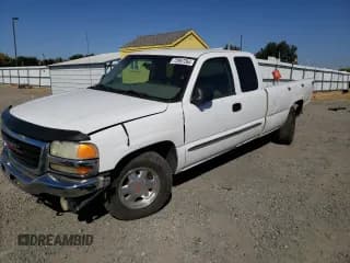 ✅ 2003 GMC Sierra 1500 • VIN: 1GTEC19T83E282430 • Лот: 72967264. Опубликован ранее на Copart с пробегом 81 356 миль. Бесплатный доступ к архиву аукционных продаж из США и подробный отчёт об истории автомобиля на DreamBid. Изображение 1.