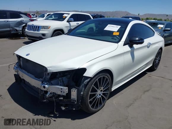 ✅ 2017 Mercedes-Benz C 300 • VIN: WDDWJ4JB6HF434193 • Lot: 42596139. Listed on IAAI with 19,378 mi. Free auction sales archive from the USA and detailed vehicle history report at DreamBid. Image 6.