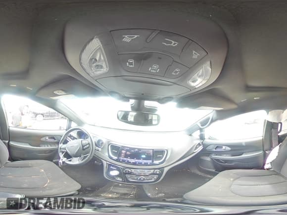 ✅ 2021 Chrysler Pacifica Touring • VIN: 2C4RC3FG5MR537320 • Lot: 56987015. Wystawiony na Copart z przebiegiem 27 664 mil. Bezpłatny archiwum sprzedaży aukcyjnych z USA i szczegółowy raport historii pojazdu na DreamBid. Zdjęcie 15.