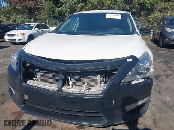 ✅ 2014 Nissan Altima SL • VIN: 1N4AL3AP7EN230644 • Лот: 43533630. Опубликован ранее на IAAI с пробегом 142 987 миль. Бесплатный доступ к архиву аукционных продаж из США и подробный отчёт об истории автомобиля на DreamBid. Изображение 6.