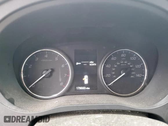 ✅ 2018 Mitsubishi Outlander SE • VIN: JA4AD3A31JZ014712 • Lot: 63241275. Wystawiony na Copart z przebiegiem 179 660 mil. Bezpłatny archiwum sprzedaży aukcyjnych z USA i szczegółowy raport historii pojazdu na DreamBid. Zdjęcie 9.