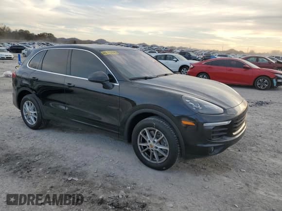 ✅ 2016 Porsche Cayenne • VIN: WP1AA2A23GKA13013 • Lot: 92613845. Wystawiony na Copart z przebiegiem 117 238 mil. Bezpłatny archiwum sprzedaży aukcyjnych z USA i szczegółowy raport historii pojazdu na DreamBid. Zdjęcie 4.