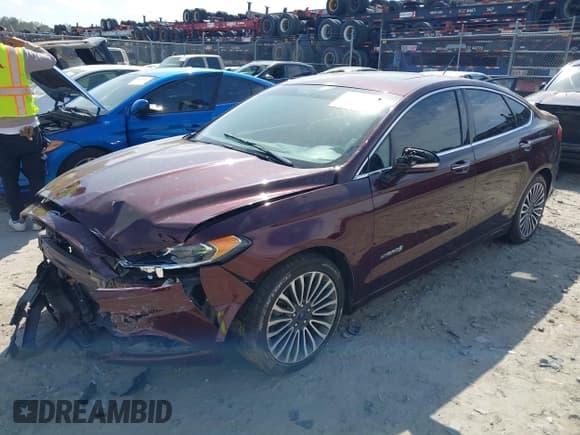 ✅ 2017 Ford Fusion Hybrid Titanium • VIN: 3FA6P0RU0HR267622 • Lot: 41834886. Listed on IAAI with 139,222 mi. Free auction sales archive from the USA and detailed vehicle history report at DreamBid. Image 17.