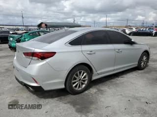 ✅ 2018 Hyundai Sonata SE • VIN: 5NPE24AF3JH693564 • Лот: 50357123. Опубликован ранее на Copart с пробегом Не указан. Бесплатный доступ к архиву аукционных продаж из США и подробный отчёт об истории автомобиля на DreamBid. Изображение 3.