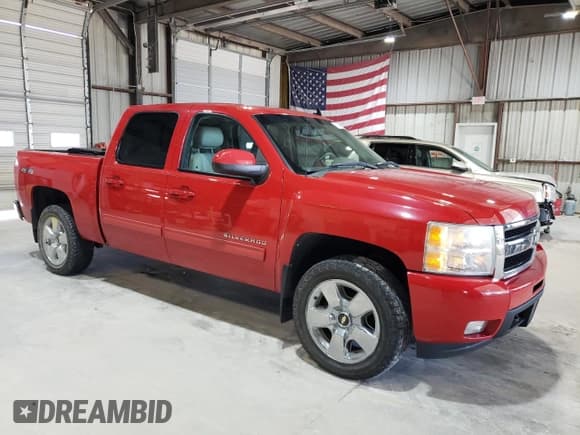 ✅ 2010 Chevrolet Silverado 1500 • VIN: 3GCRKTE23AG122734 • Lot: 77863284. Wystawiony na Copart z przebiegiem 166 146 mil. Bezpłatny archiwum sprzedaży aukcyjnych z USA i szczegółowy raport historii pojazdu na DreamBid. Zdjęcie 4.