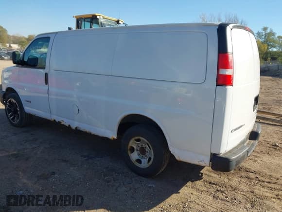 ✅ 2005 Chevrolet Express Cargo • VIN: 1GCHG35V751170247 • Lot: 43539662. Listed on IAAI with 259,133 mi. Free auction sales archive from the USA and detailed vehicle history report at DreamBid. Image 3.