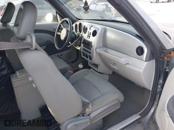 ✅ 2008 Chrysler PT Cruiser • VIN: 3C3HY55E98T143593 • Lot: 42042367. Listed on IAAI with 127,207 mi. Free auction sales archive from the USA and detailed vehicle history report at DreamBid. Image 5.