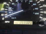 ✅ 2001 Lexus LX 470 • VIN: JTJHT00W113500583 • Lot: 42373922. Wystawiony na IAAI z przebiegiem 269 323 mil. Bezpłatny archiwum sprzedaży aukcyjnych z USA i szczegółowy raport historii pojazdu na DreamBid. Zdjęcie 15.