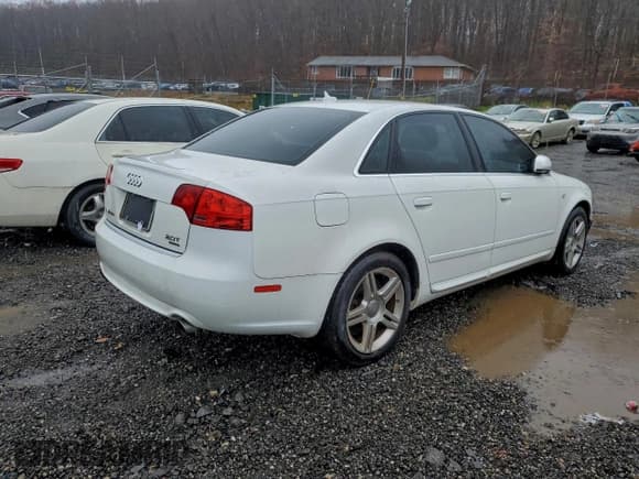 ✅ 2008 Audi A4 2.0T • VIN: WAUDF78E78A041009 • Lot: 94859515. Listed on Copart with 136,561 mi. Free auction sales archive from the USA and detailed vehicle history report at DreamBid. Image 3.