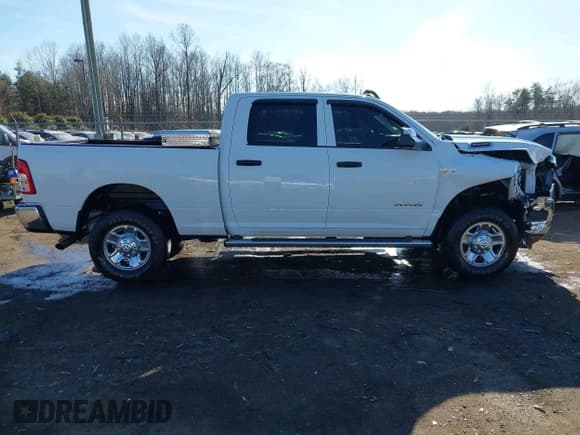 ✅ 2022 Ram 2500 Tradesman • VIN: 3C6UR5CJ5NG367849 • Лот: 41680816. Опубликован ранее на IAAI с пробегом 30 883 миль. Бесплатный доступ к архиву аукционных продаж из США и подробный отчёт об истории автомобиля на DreamBid. Изображение 13.