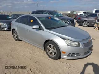 ✅ 2014 Chevrolet Cruze 1LT • VIN: 1G1PC5SB7E7463830 • Лот: 43481009. Опубликован ранее на IAAI с пробегом 102 495 миль. Бесплатный доступ к архиву аукционных продаж из США и подробный отчёт об истории автомобиля на DreamBid. Изображение 1.