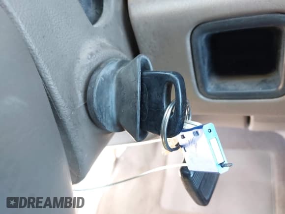 ✅ 2000 Ford Windstar LX • VIN: 2FMZA5145YBA12427 • Lot: 41990471. Wystawiony na IAAI z przebiegiem 97 069 mil. Bezpłatny archiwum sprzedaży aukcyjnych z USA i szczegółowy raport historii pojazdu na DreamBid. Zdjęcie 11.