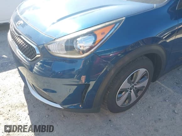 ✅ 2017 Kia Niro LX • VIN: KNDCB3LC8H5056006 • Lot: 43016089. Wystawiony na IAAI z przebiegiem 183 273 mil. Bezpłatny archiwum sprzedaży aukcyjnych z USA i szczegółowy raport historii pojazdu na DreamBid. Zdjęcie 6.