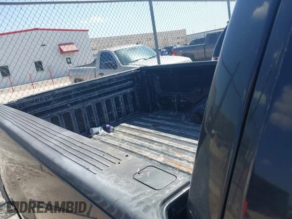 ✅ 2005 Ford F-150 XL • VIN: 1FTRF12205KD05200 • Lot: 42787414. Listed on IAAI with 226,419 mi. Free auction sales archive from the USA and detailed vehicle history report at DreamBid. Image 8.