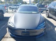 ✅ 2017 Tesla Model S 100D • VIN: 5YJSA1E25HF213092 • Lot: 43481381. Wystawiony na IAAI z przebiegiem 66 035 mil. Bezpłatny archiwum sprzedaży aukcyjnych z USA i szczegółowy raport historii pojazdu na DreamBid. Zdjęcie 11.