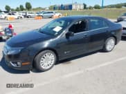 ✅ 2011 Ford Fusion Hybrid • VIN: 3FADP0L34BR112635 • Lot: 43177822. Wystawiony na IAAI z przebiegiem 56 186 mil. Bezpłatny archiwum sprzedaży aukcyjnych z USA i szczegółowy raport historii pojazdu na DreamBid. Zdjęcie 2.