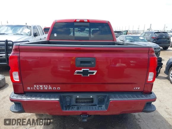 ✅ 2018 Chevrolet Silverado 1500 LTZ • VIN: 3GCUKSEC3JG621238 • Lot: 42453854. Wystawiony na IAAI z przebiegiem 57 016 mil. Bezpłatny archiwum sprzedaży aukcyjnych z USA i szczegółowy raport historii pojazdu na DreamBid. Zdjęcie 17.