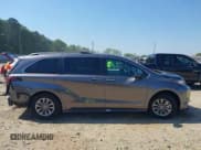 ✅ 2021 Toyota Sienna XLE • VIN: 5TDYRKEC0MS007394 • Lot: 42080004. Listed on IAAI with 75,553 mi. Free auction sales archive from the USA and detailed vehicle history report at DreamBid. Image 14.